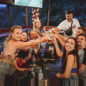 Sizzle Sports Club